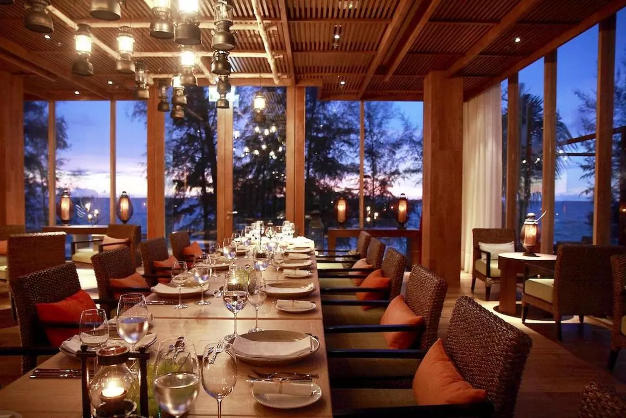 152746RENAISSANCE_SHABAVIZ (3).jpg